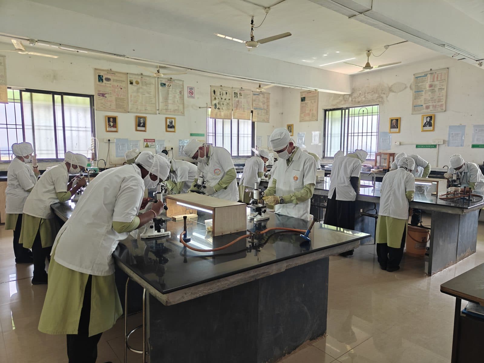 Pharmacognosy department laboratory at K.T. Patil College of Pharmacy for pharmaceutical testing