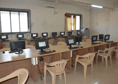 Pharmacology department laboratory at K.T. Patil College of Pharmacy for drug action research